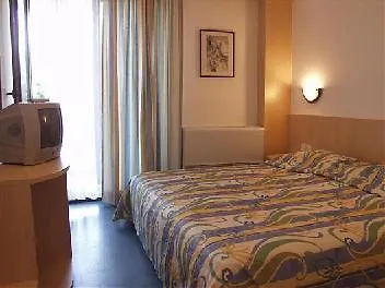 Hotel Tourist Settlement San Marino Veli Mel Lopar 3*,