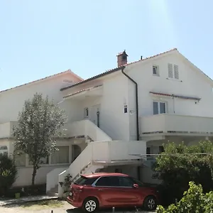 Ana I Predrag -lopar Apartment
